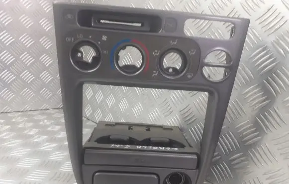 Toyota Corolla E110 Radio/GPS head unit trim 55411-1A040