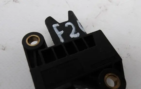 BMW 1 F20 F21 Gear shift indicator relay 7606188