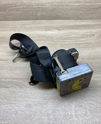Mercedes-Benz C W203 Front seatbelt 233022688D