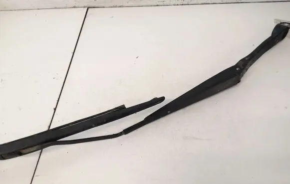 Subaru Legacy Front wiper blade arm