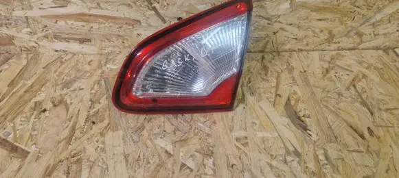 Tailgate rear/tail lights