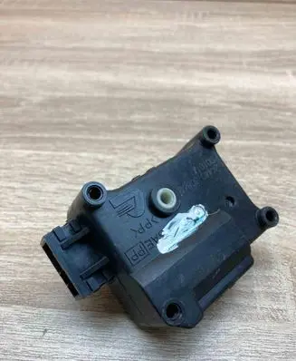 Nissan Almera Tino Air flap motor/actuator 2K44030860 001011