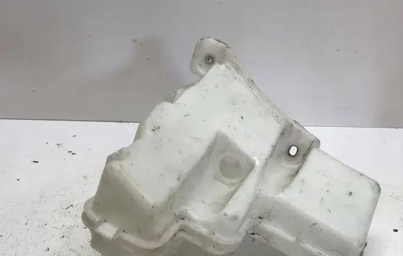 Skoda Kamiq Windshield washer fluid reservoir/tank 2Q0955448J