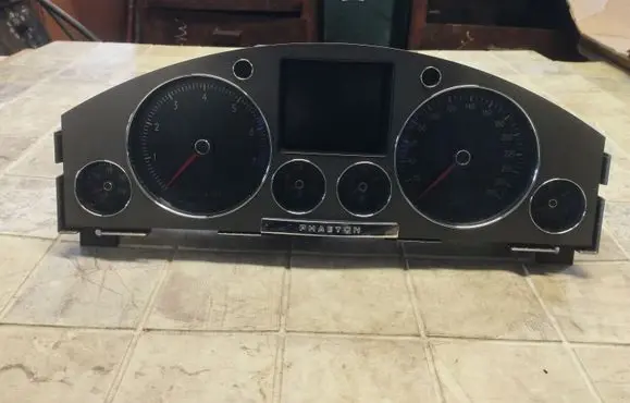 Volkswagen Phaeton Speedometer (instrument cluster) 3D0920980J 0263619107 6043070080