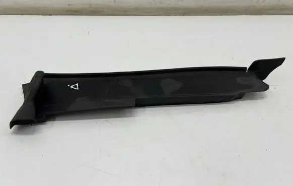 Audi A3 S3 8V Fender end trim 8V0821170D