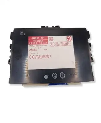 Toyota Auris 150 Keyless (KESSY) go control unit/module 8999002120 2842ATMLF3 MB2325004622