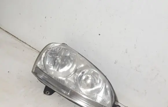 Volkswagen Golf V Headlight/headlamp