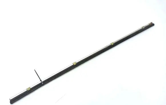 Mercedes-Benz COMPAKT W115 Rubber seal front door window/glass 