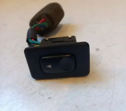 Hyundai Lantra II Electric window control switch 9358028050