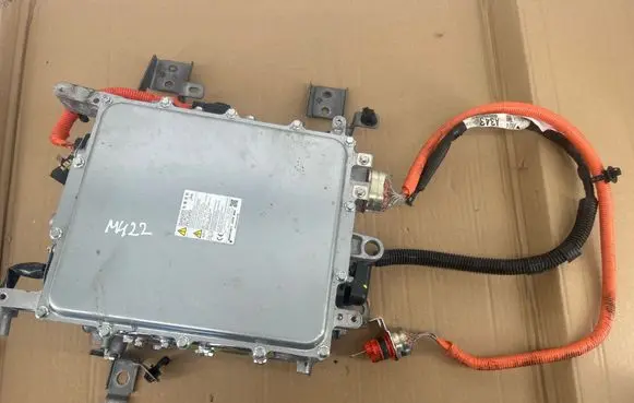 Mitsubishi Outlander Voltage converter inverter W005T70271