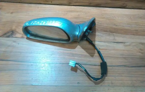 Mazda 626 Front door electric wing mirror e13010519