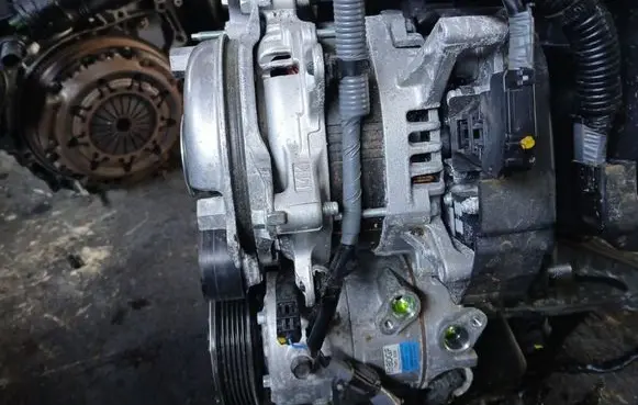 Mazda CX-30 Generator/alternator PW1J
