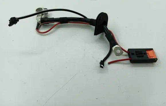 Positive cable (battery)