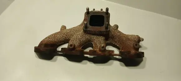 Toyota Land Cruiser (BJ70) Exhaust manifold