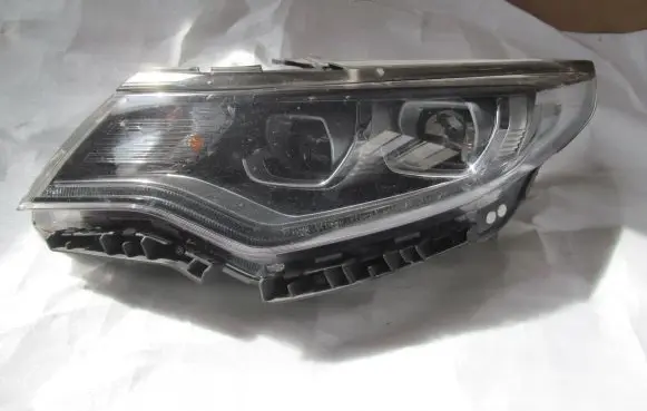 KIA Optima Headlight/headlamp 92101D4370 0706171520 JFL009DY00GX