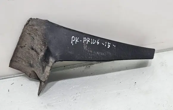 Toyota Prius (XW30) Front mudguard 