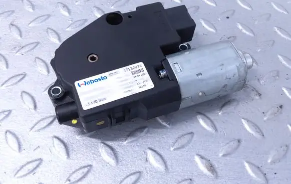 Opel Zafira B Sunroof motor/actuator 13170836
