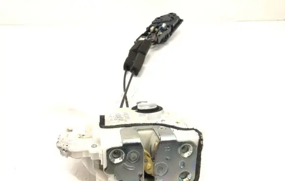 Honda CR-V Rear door lock 72611-SWA-J1