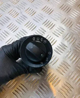 Audi A4 S4 B7 8E 8H Light switch 8E0941531