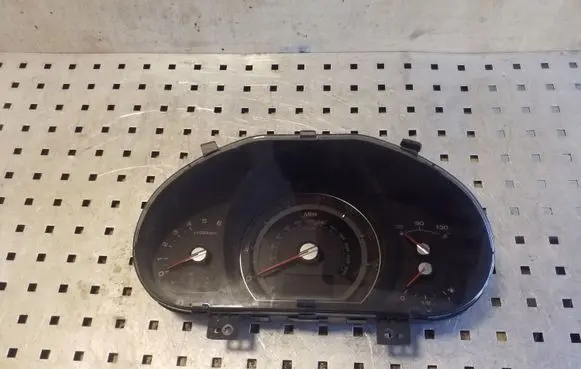 KIA Sportage Speedometer (instrument cluster) 940013U195