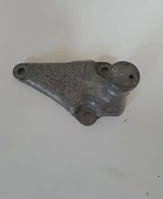 Audi A6 S6 C5 4B Engine mounting bracket 8D0199343J