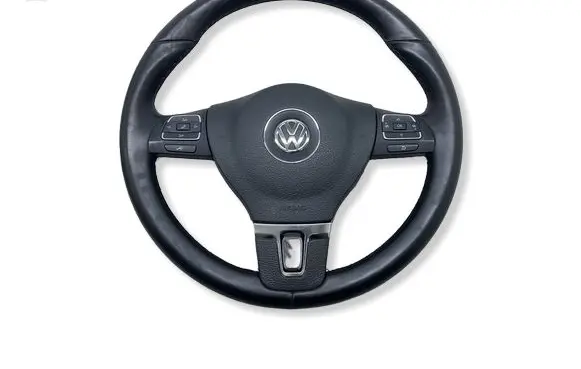 Volkswagen Jetta VI Steering wheel 5C0419091AK 1KM880201F