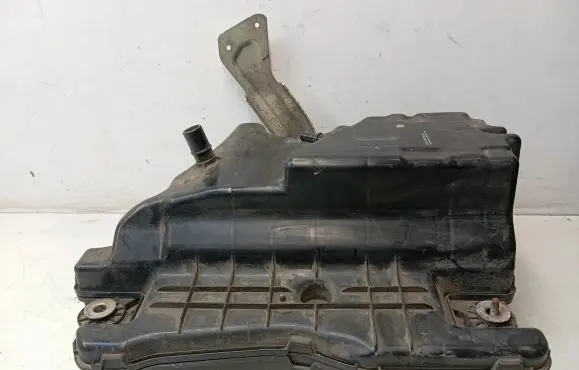Mercedes-Benz E W238 AdBlue liquid reservoir 34100299