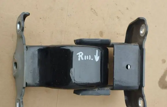 Renault Trafic III (X82) Loading door lower hinge 904108626R 93458937