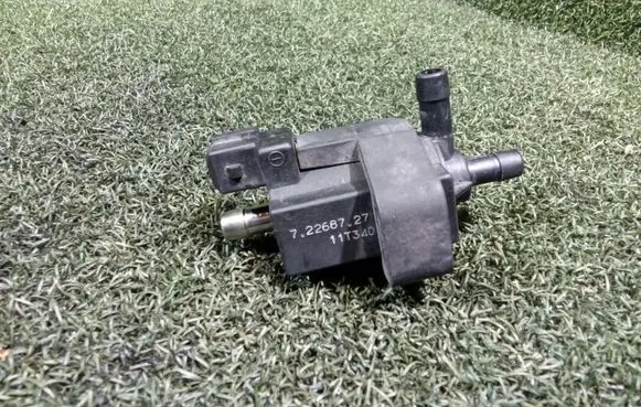 Jaguar XF X250 Turbo solenoid valve 72268727 11T340
