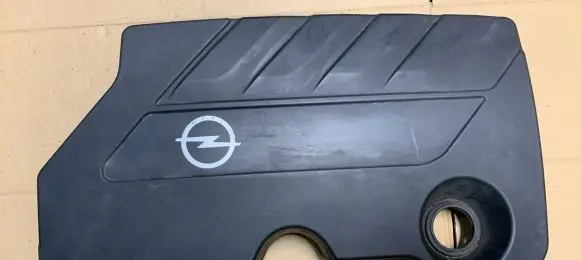 Opel Zafira C Engine cover (trim) 55502767