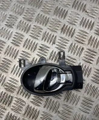 Nissan Juke I F15 Rear door interior handle