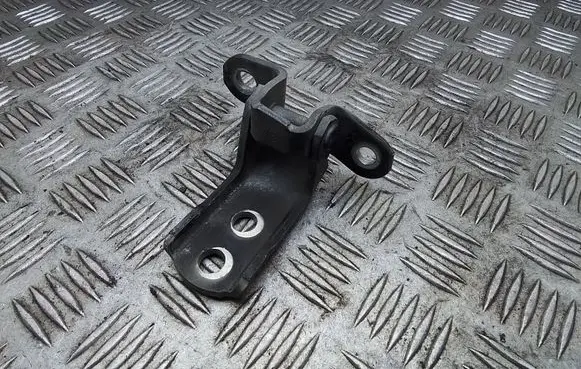 Lexus IS 220D-250-350 Front door upper hinge