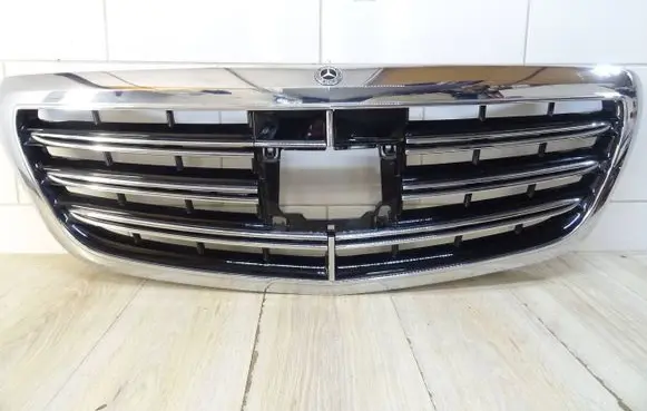 Mercedes-Benz S W222 Front bumper upper radiator grill A2228802500