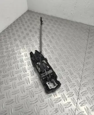 Seat Leon (5F) Rear door exterior handle/bracket 5N0837017E