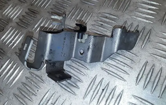 Mercedes-Benz E W212 Engine mounting bracket A6510940641
