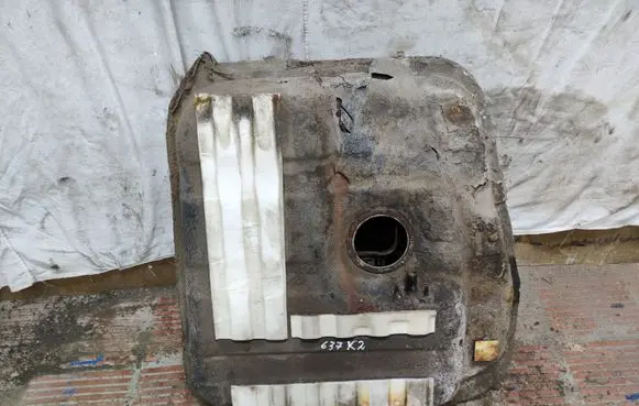 Mazda 929 Fuel tank 