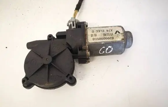 Renault Laguna II Rear door window regulator motor 8200000558