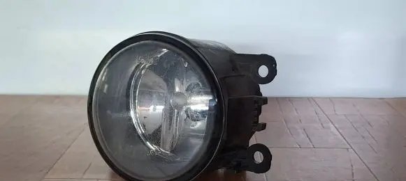 Renault Megane III Front fog light 8200074008 89205972 89210094