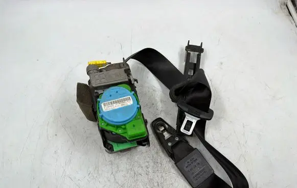 Audi A4 S4 B8 8K Front seatbelt 3063561