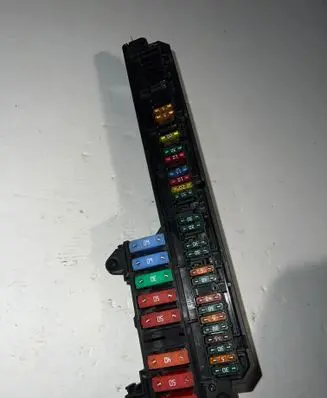 BMW 6 E63 E64 Fuse module 6957330