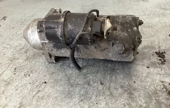 BMW 5 E39 Starter motor