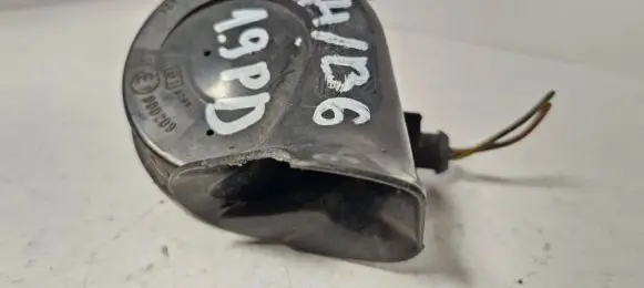 Volkswagen PASSAT B6 Horn signal E100209