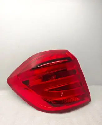 Mercedes-Benz GL X166 Rear/tail lights A1669067501 F00HTM400302