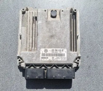 Volkswagen Golf V Engine control unit/module 03G906016DF 0281011901