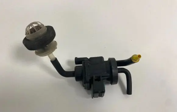 Mercedes-Benz C W203 Turbo solenoid valve 0005450527