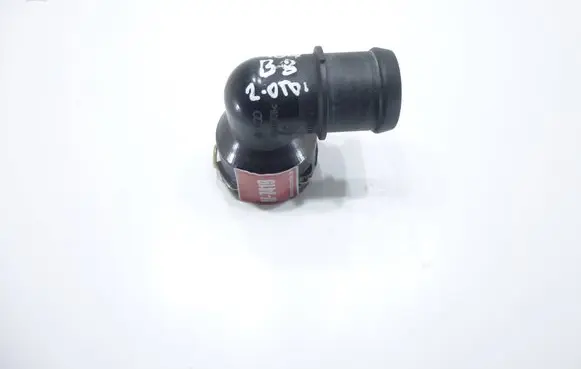 Volkswagen PASSAT B8 Engine coolant pipe/hose 5C0122291L