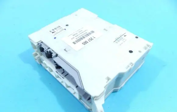 Toyota Sienna XL30 III Central body control module 82730-28142 IMPRK1257065
