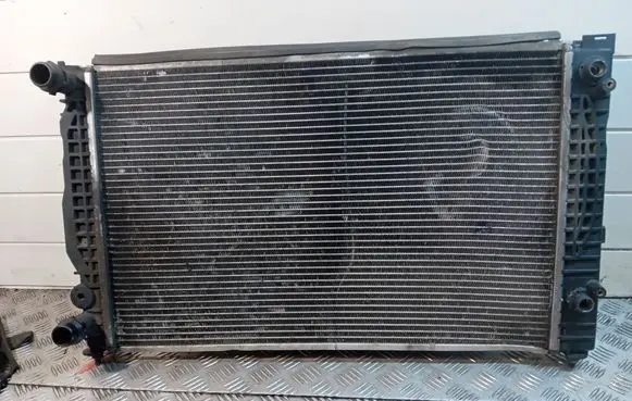 Coolant radiator