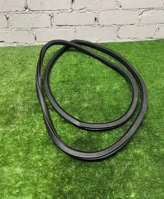 Mercedes-Benz GLE W167 Front door rubber seal