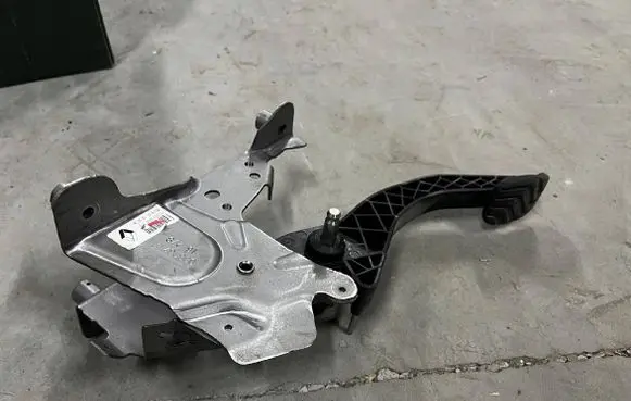 Renault Talisman Clutch pedal 465038902R